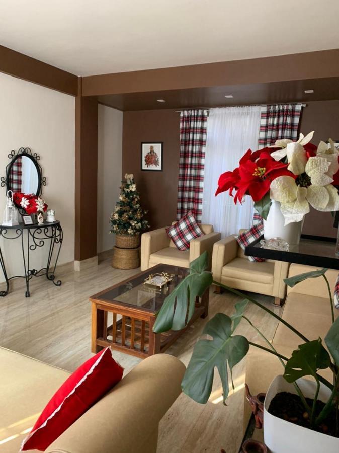 Na-U-Iaka Homestay Шиллонг Екстер'єр фото