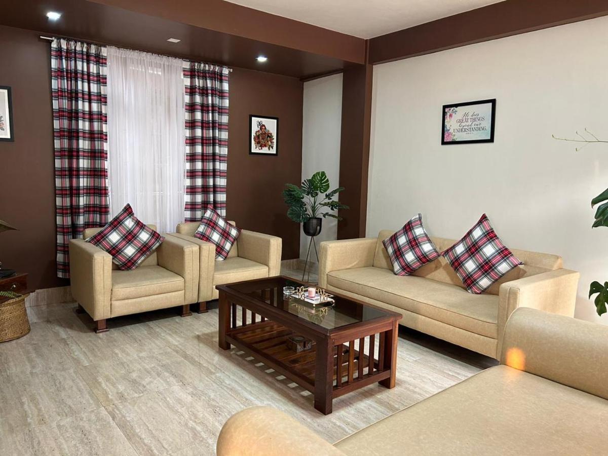 Na-U-Iaka Homestay Шиллонг Екстер'єр фото