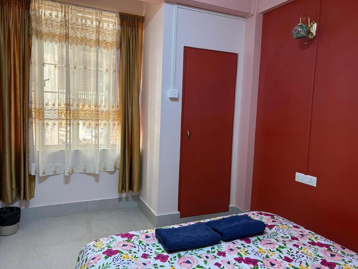 Na-U-Iaka Homestay Шиллонг Екстер'єр фото