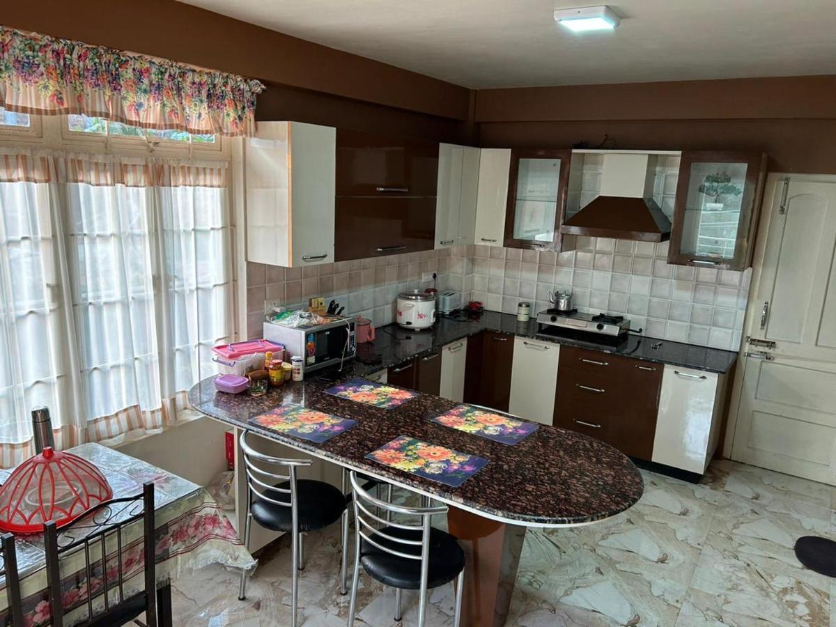 Na-U-Iaka Homestay Шиллонг Екстер'єр фото